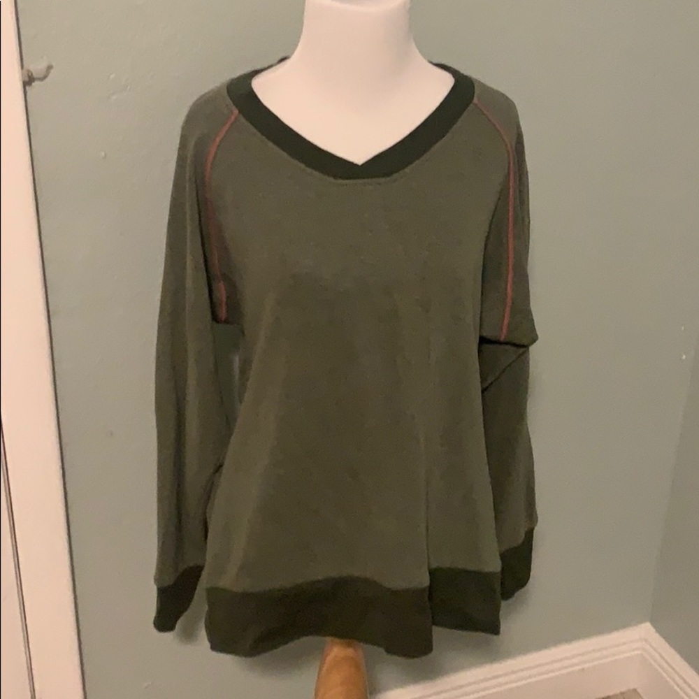 Columbia lone sleeve shirt